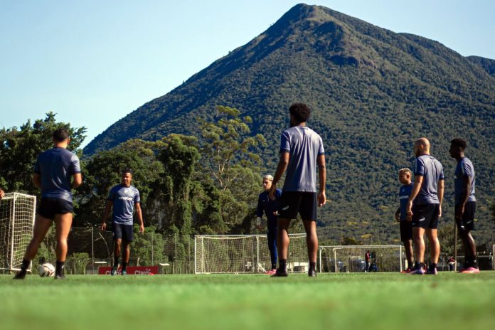 Jogadores remistas realizam atividade física – Foto: Raul Martins (Clube do Remo)