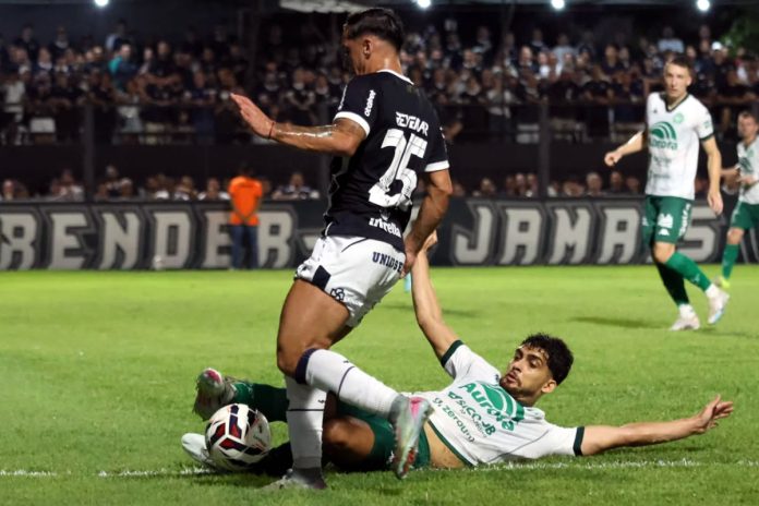 Remo 1×1 Chapecoense-SC (Nico Ferreira) – Foto: Wagner Almeida (Diário do Pará) Remo 1×1 Chapecoense-SC (Nico Ferreira) – Foto: Wagner Almeida (Diário do Pará)