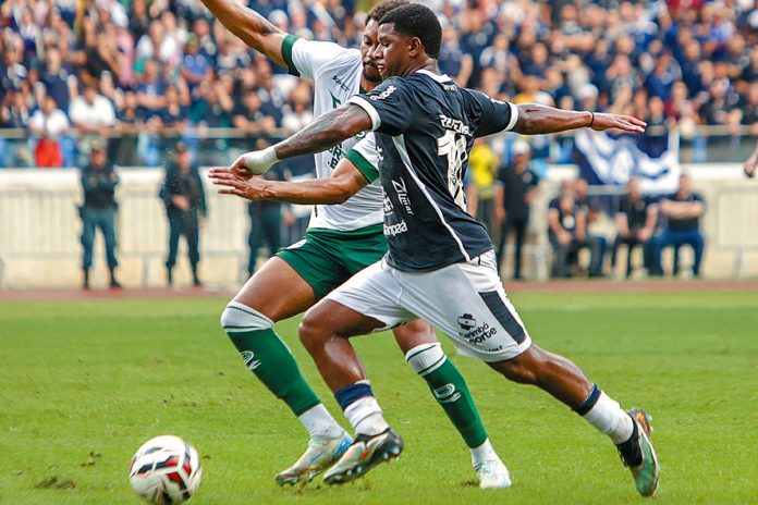 Remo 3×1 Goiás-GO (Jaderson) – Foto: Wagner Santana (O Liberal)