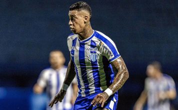 Tonhão freia anúncio e atualiza situação de Alef Manga Alef Manga – Foto: Divulgação (Avaí-SC)