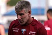 Braz confirma consultas por Cuca e Palermo: “As pessoas confundem consulta com proposta” Martin Palermo – Foto: Kael Morais