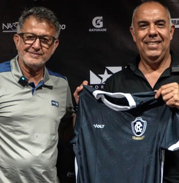 Marcos Braz garante que continua no Leão apesar de sondagens de outros clubes e projeta Série A com responsabilidade financeira Juan Carlos Osorio e Marcos Braz – Foto: Raul Martins (Clube do Remo)